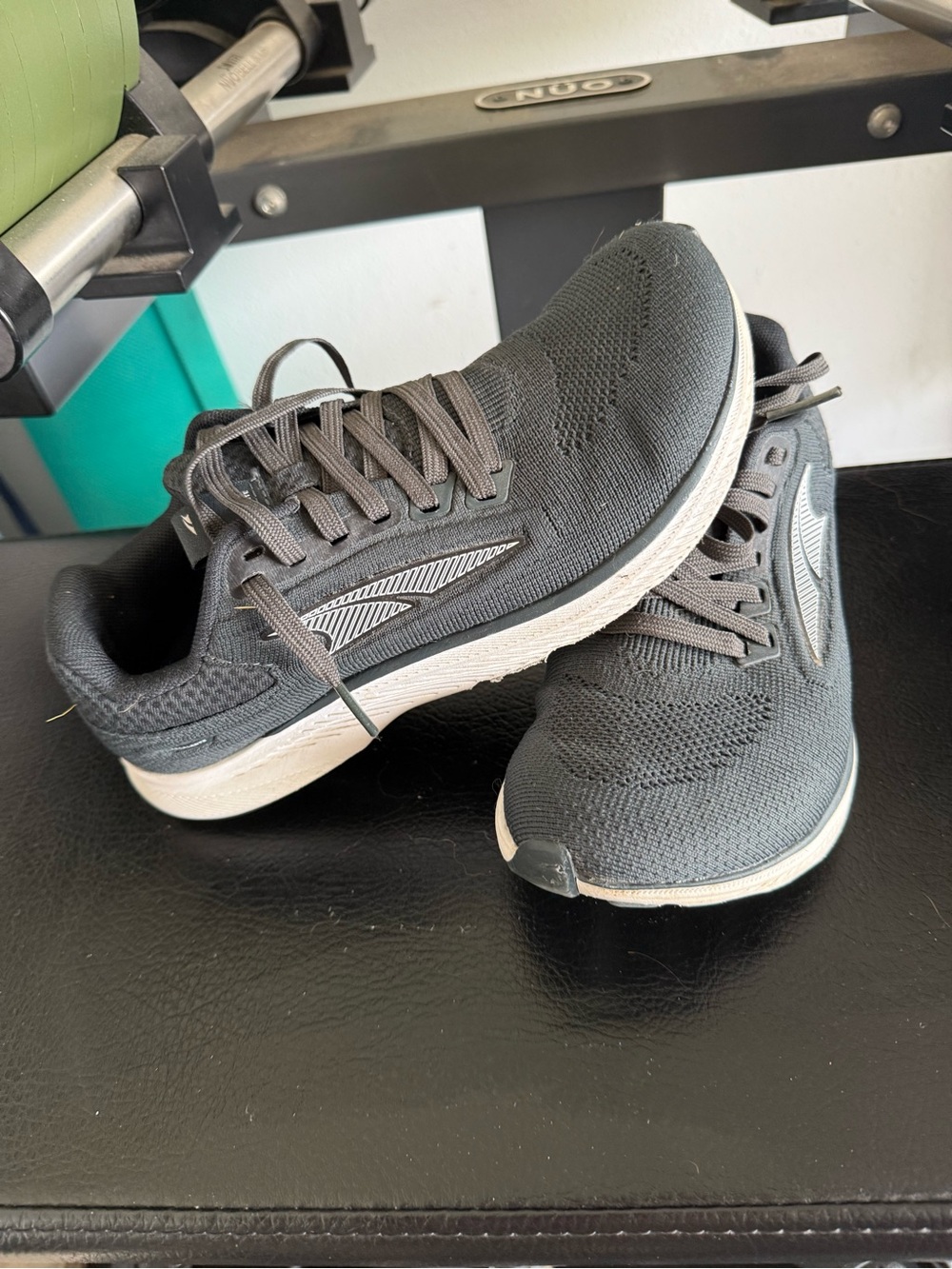 Women’s Altra escalantra sz 6